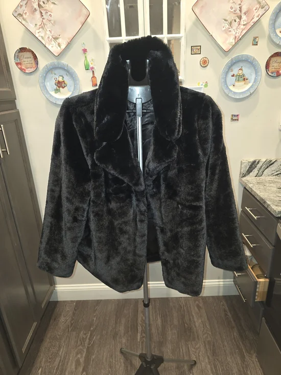 Time and Tru Black Faux Fur Teddy Jacket - Picture 1 of 8